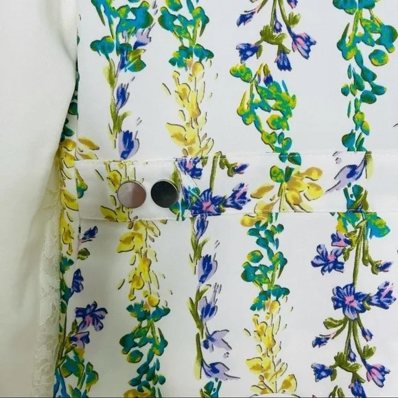 ❤️ BCBG Maxazria Floral jacket C17