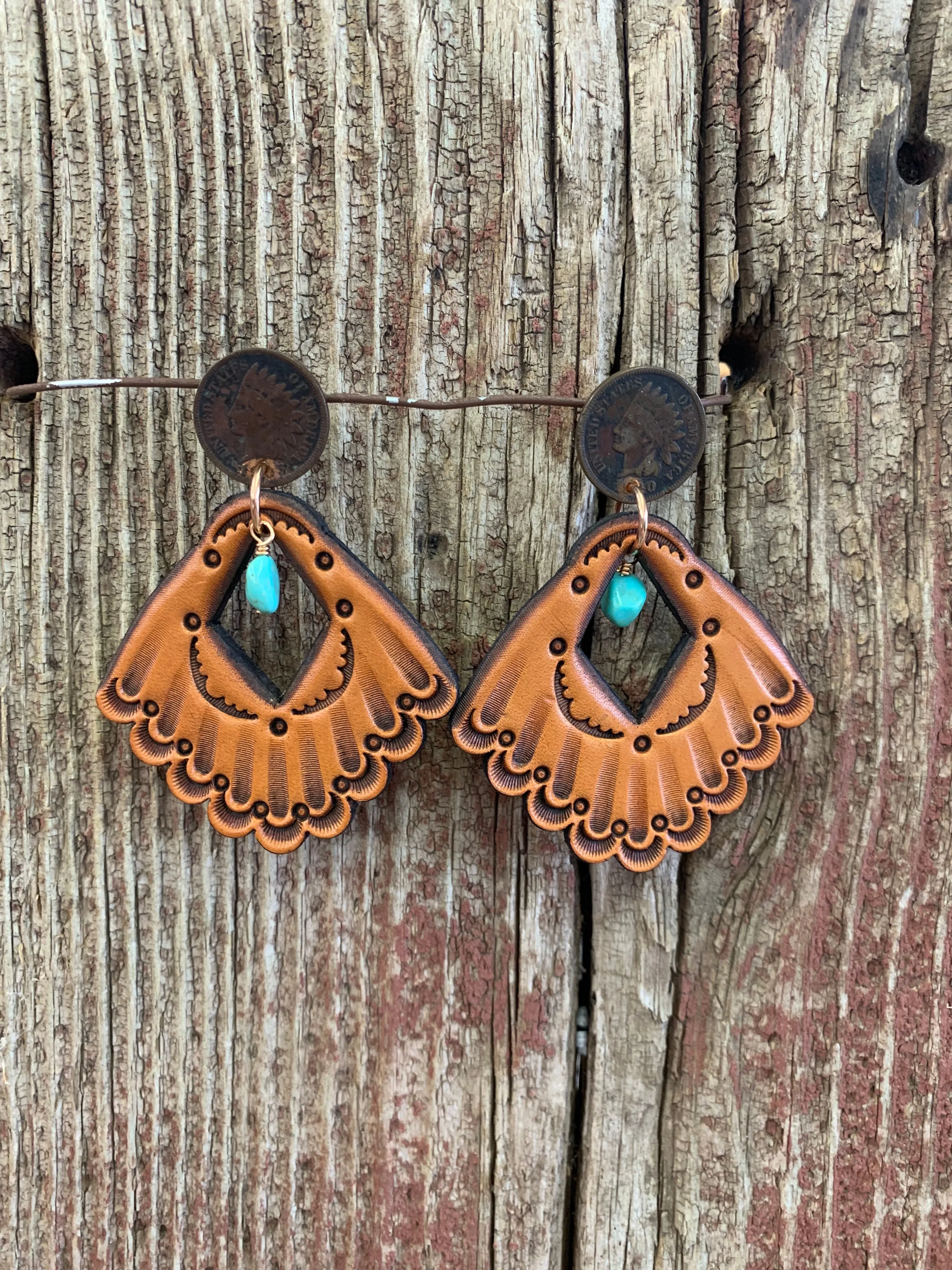 16130 Indian Penny Stud w/Lthr Cut Out Fan & Turq Earring