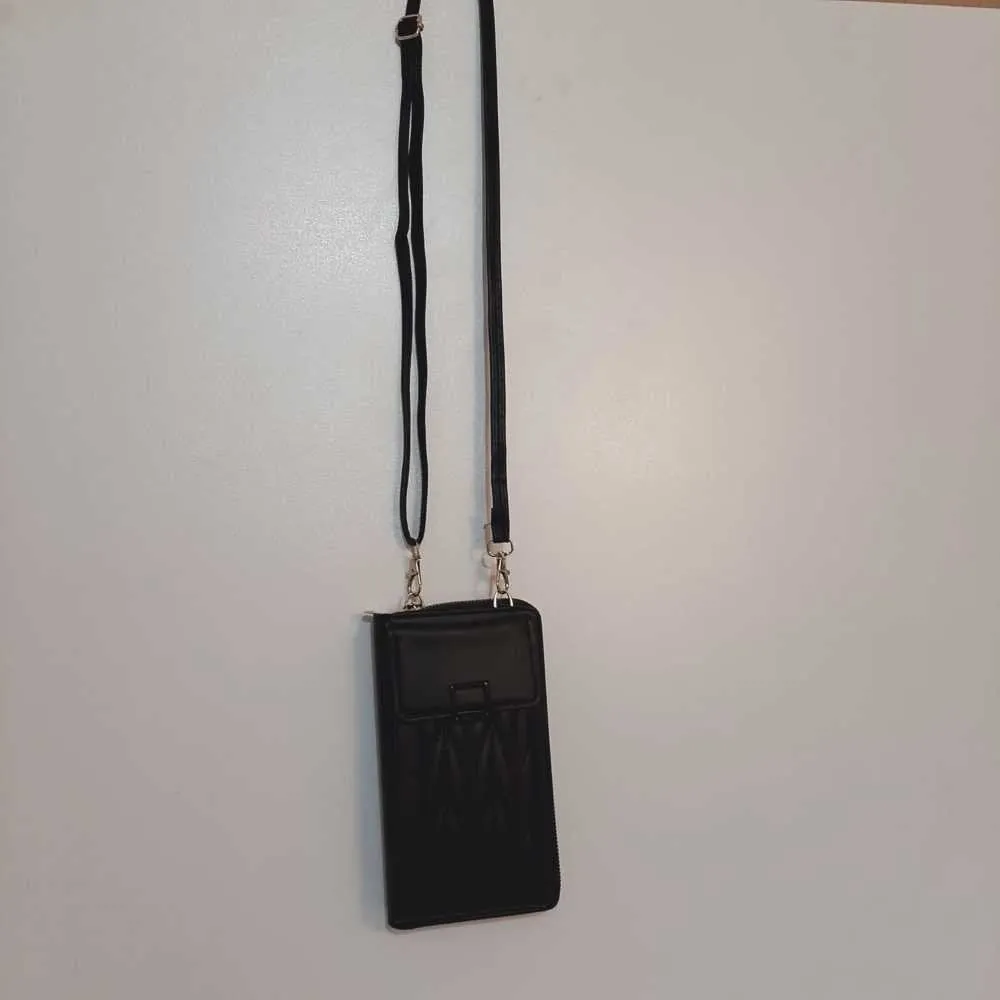 2 in 1 Wallet   Crossbody Bag - Black - W16