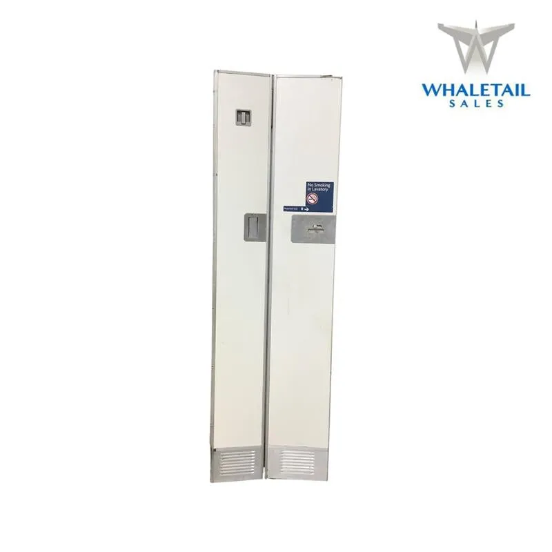 747 Bi-Fold Lavatory Door (right)
