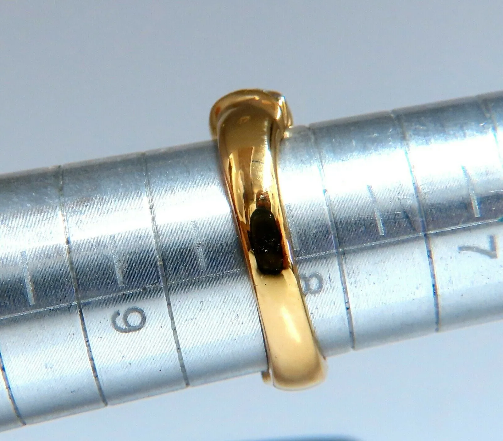 .90ct Natural Round diamonds domed band 14kt
