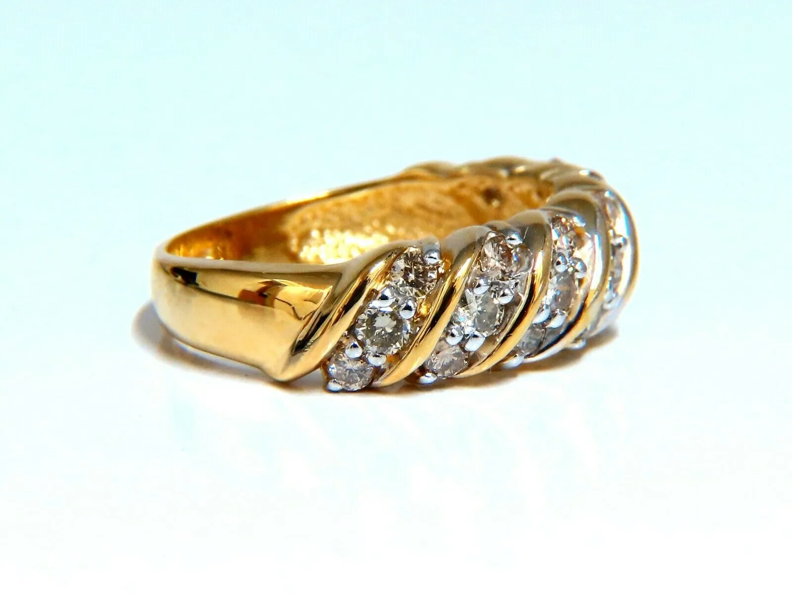 .90ct Natural Round diamonds domed band 14kt