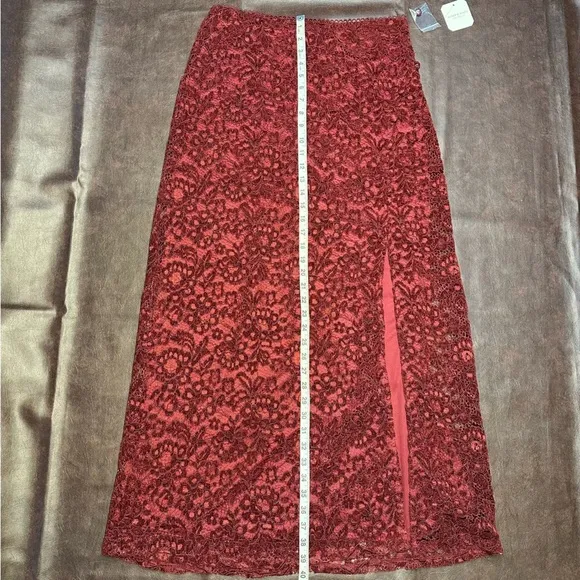 Altar’d State Nelzin Lace Midi Skirt Burgundy Velvet Womens XL New Valentines