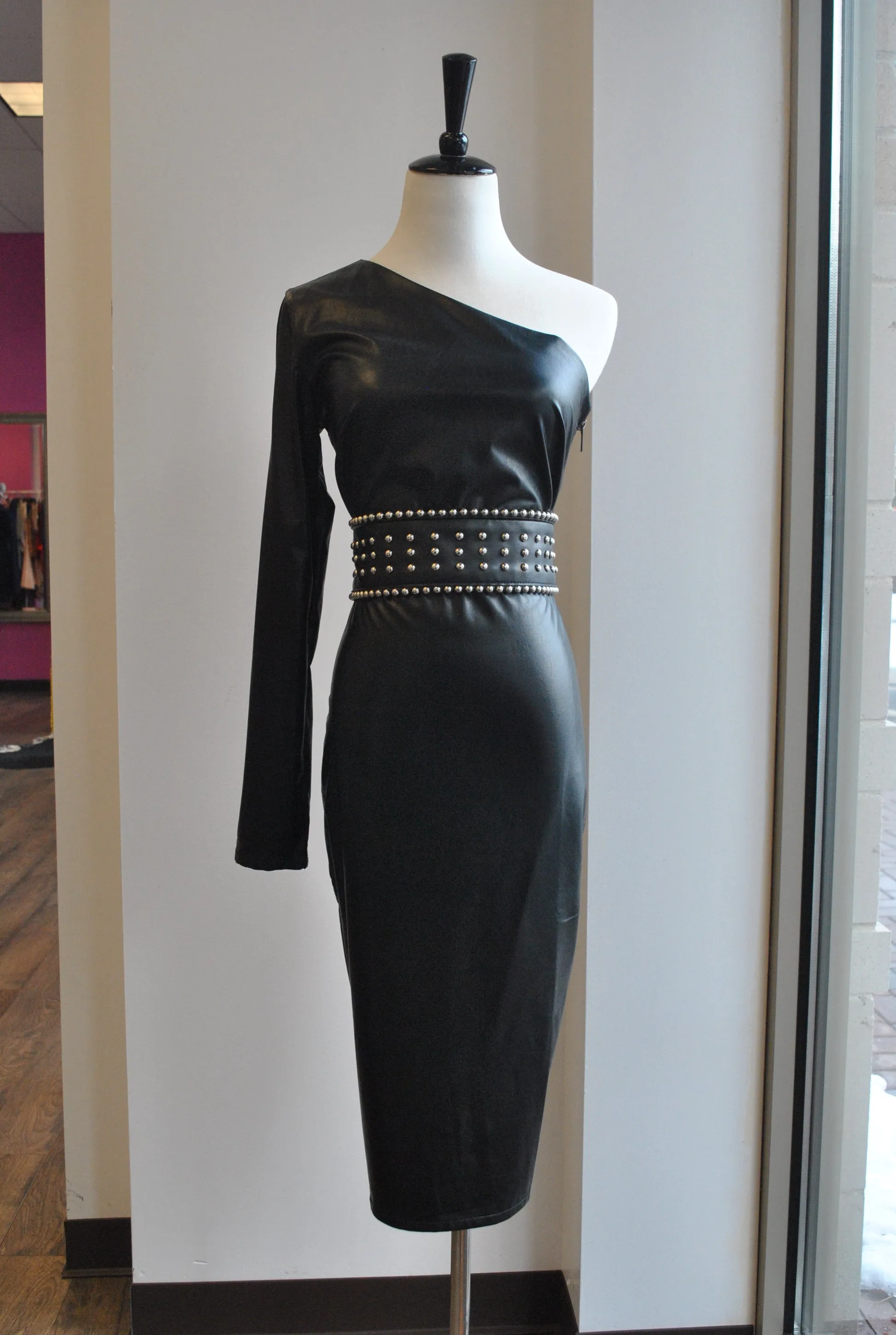 BLACK FAUX LEATHER ONE SLEEVE FIT MIDI DRESS