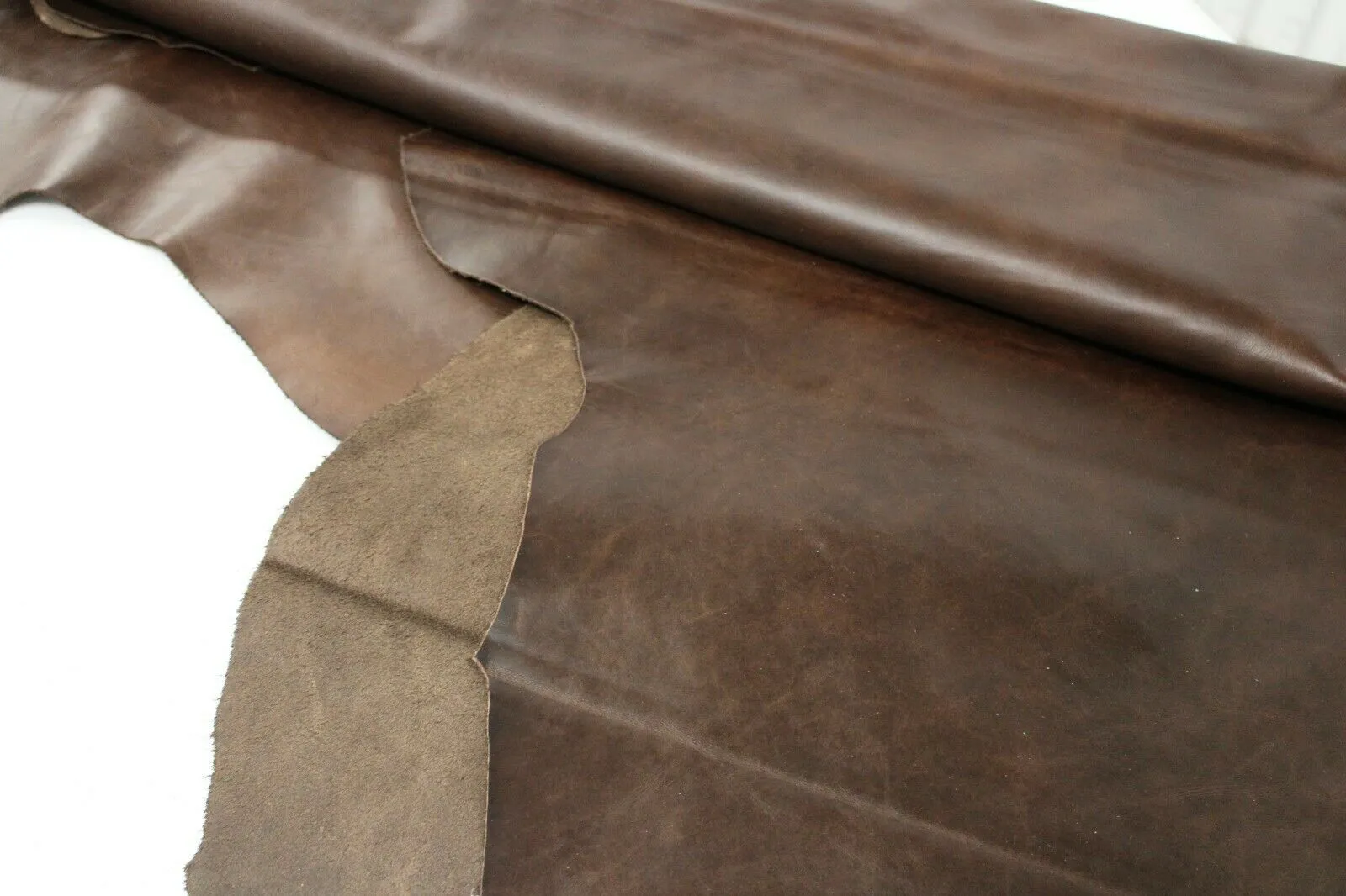 BROWN DISTRESSED COWHIDE LEATHER-  2.5 oz - 3 oz (1.0 to 1.2mm)