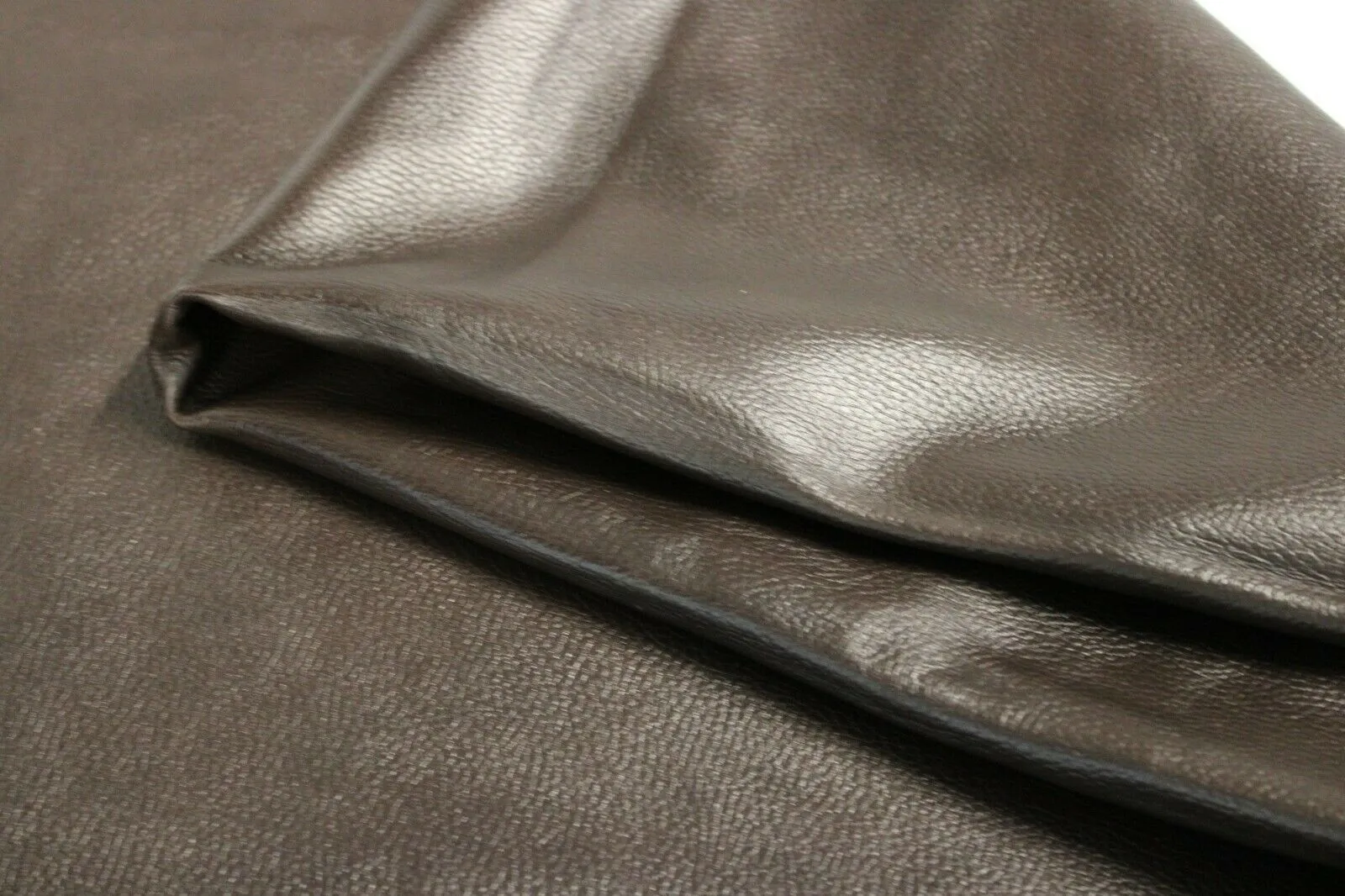 BROWN PEBBLE GRAIN COWHIDE LEATHER-  2.5 oz - 3 oz (1.0 to 1.2mm)