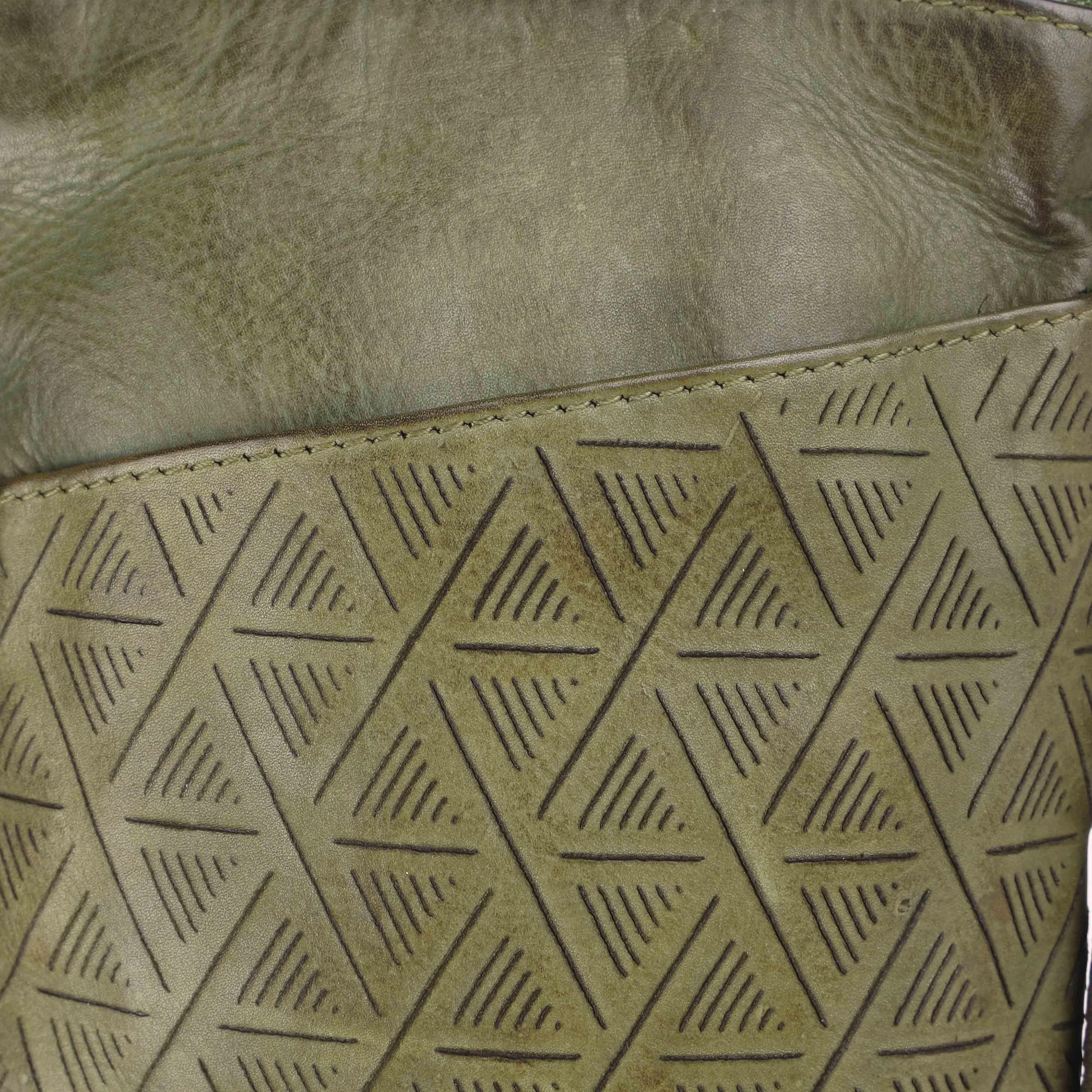 Chevron - The Mobile Pouch