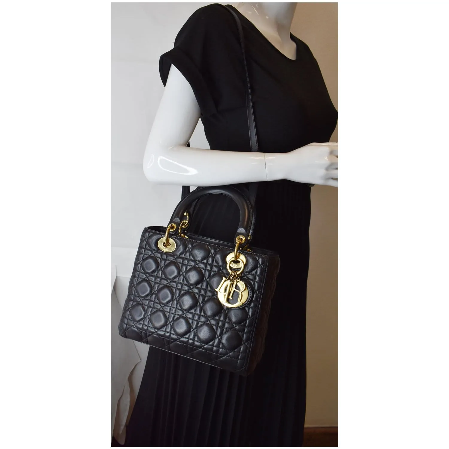 CHRISTIAN DIOR Medium Lady Dior Lambskin Shoulder Bag Black