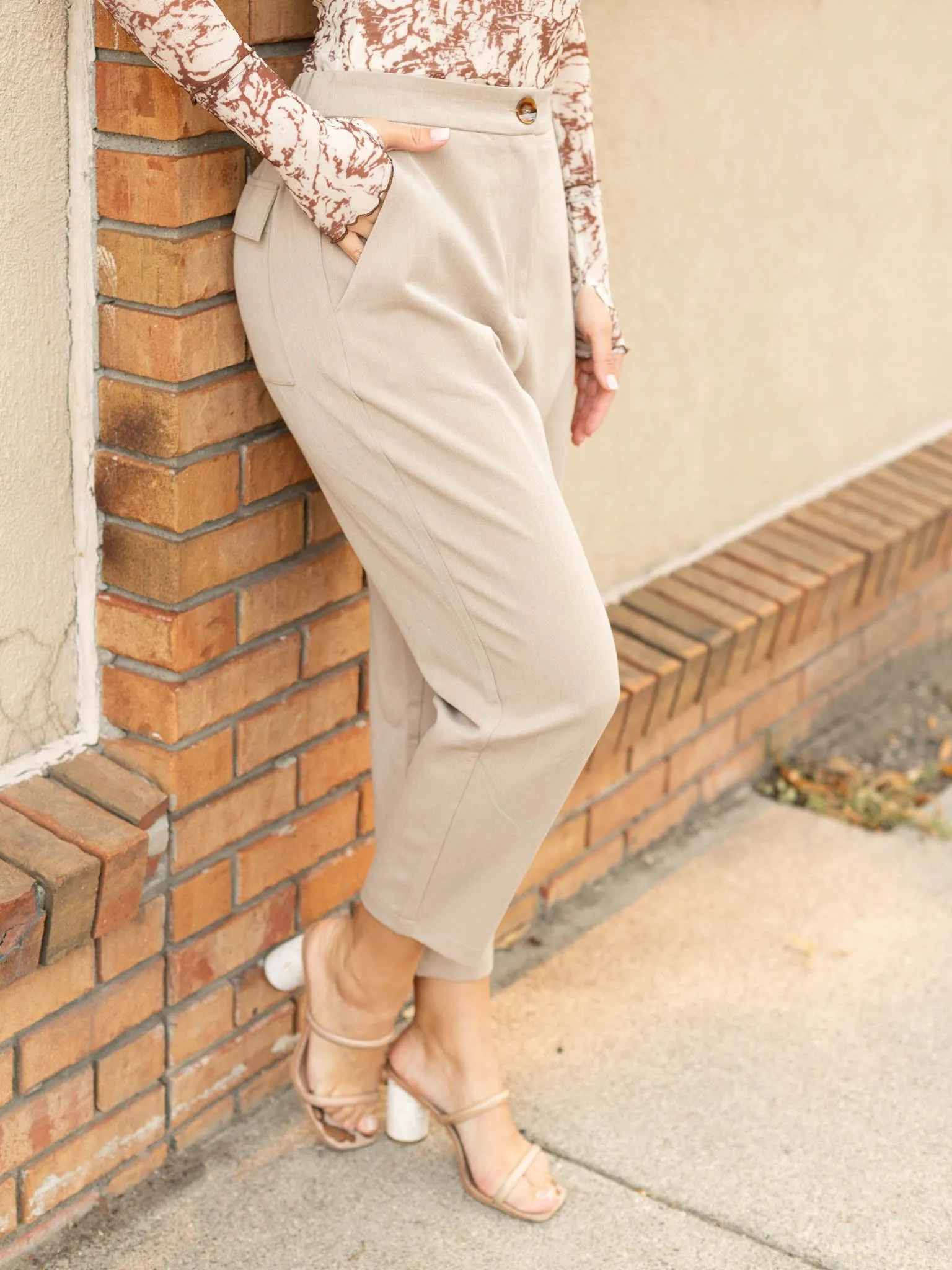 Classic Zipper Closure Pant