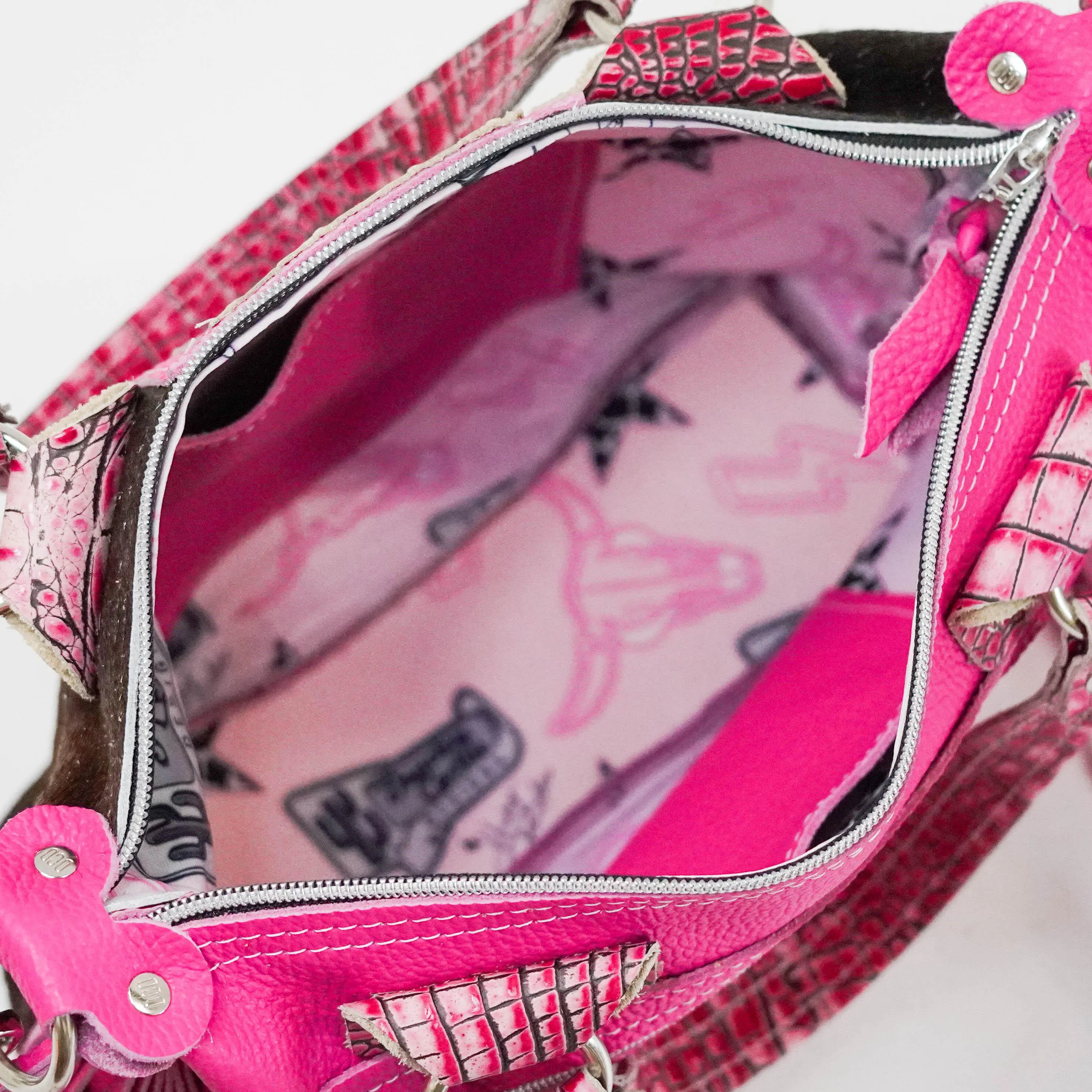 Fancy Annie - Dark Brindle w/ Barbie Croc