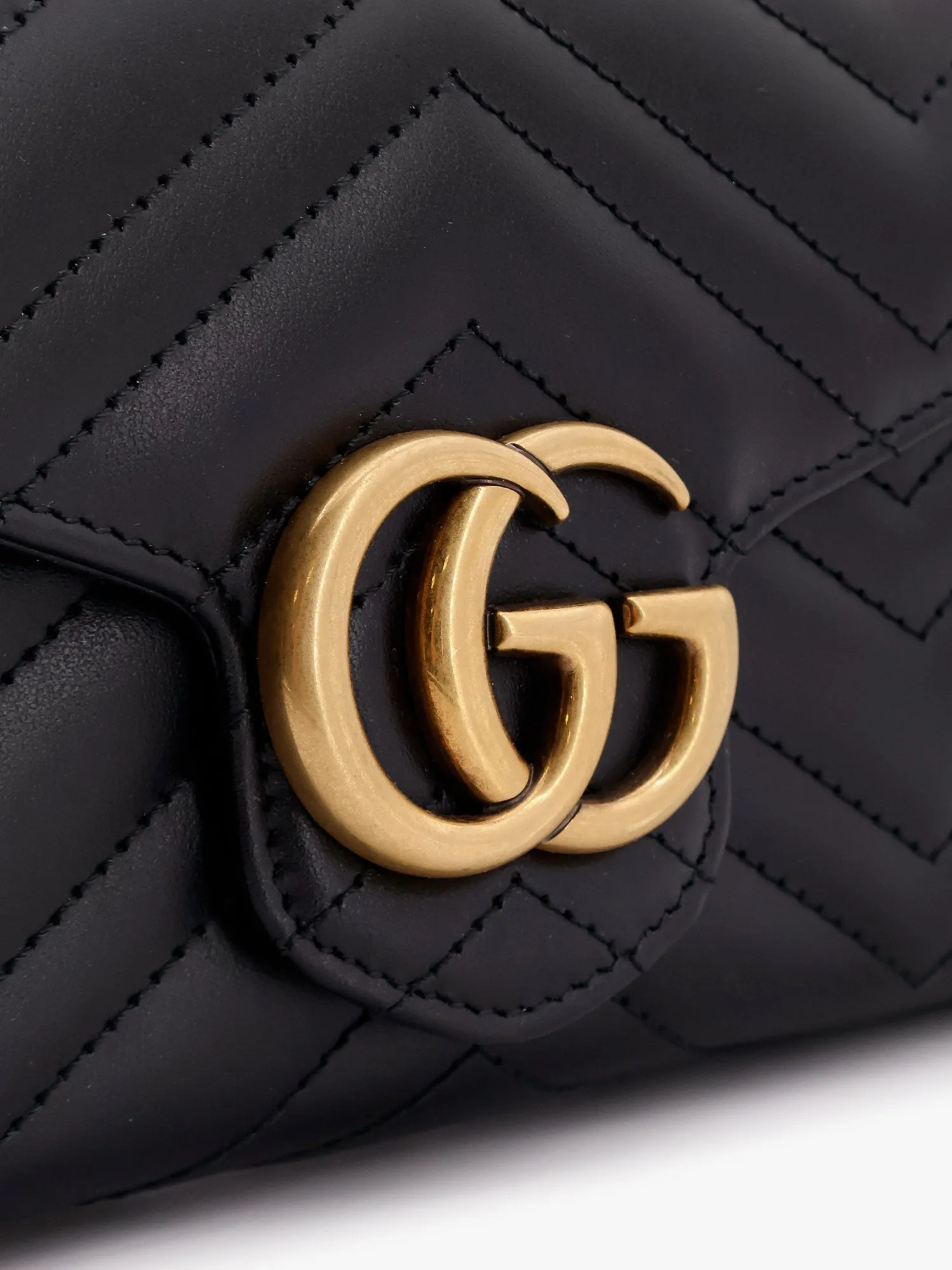Gucci Gg Marmont Matelass�� Leather Shoulder Bag With Frontal Logo
