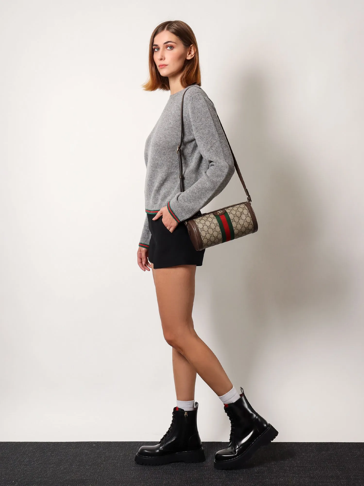 Gucci Gg Supreme Fabric Shoulder Bag With Iconic Web Detail