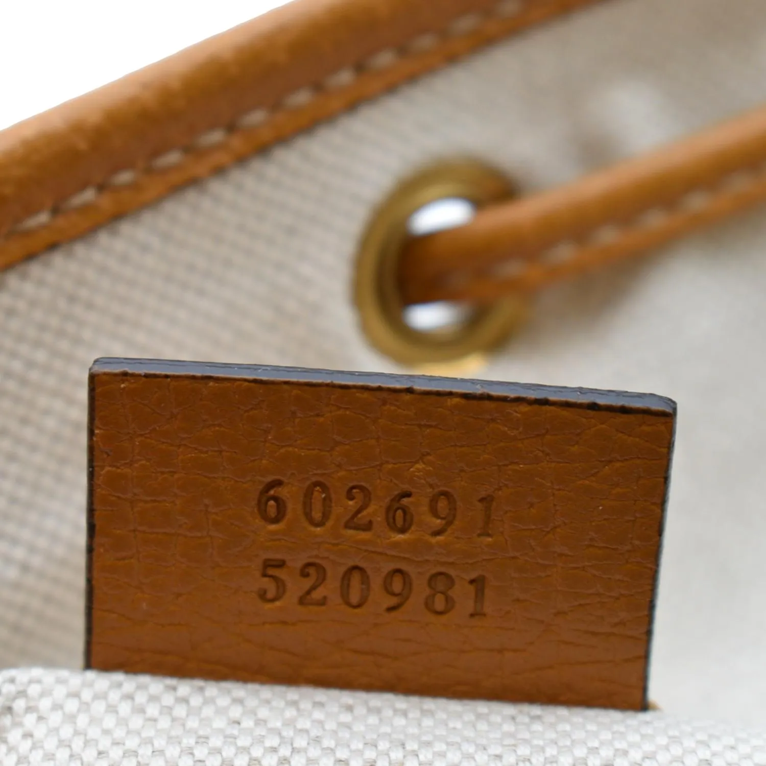 GUCCI X DISNEY Mini Vintage GG Supreme Monogram Bucket Bag Beige 602691