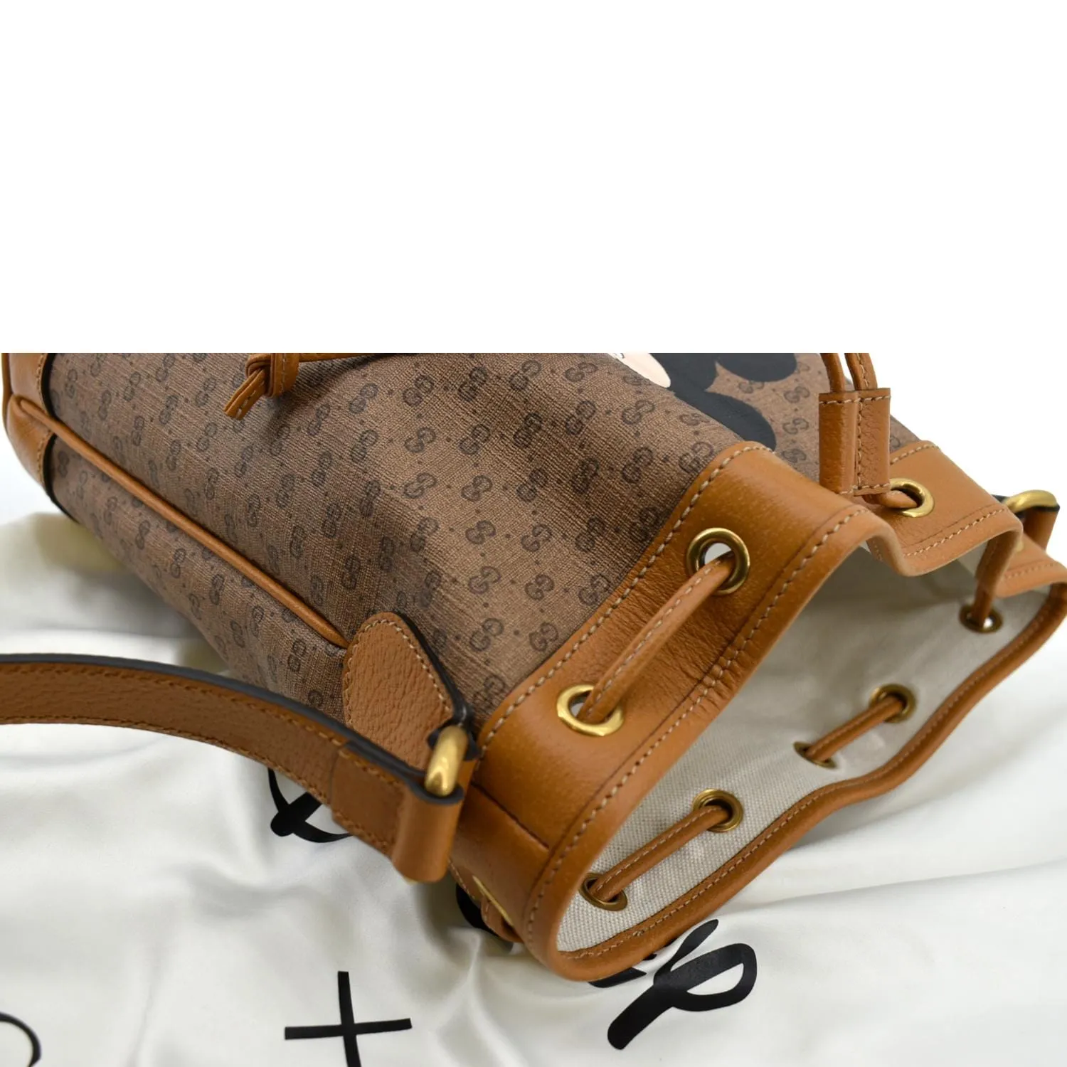 GUCCI X DISNEY Mini Vintage GG Supreme Monogram Bucket Bag Beige 602691