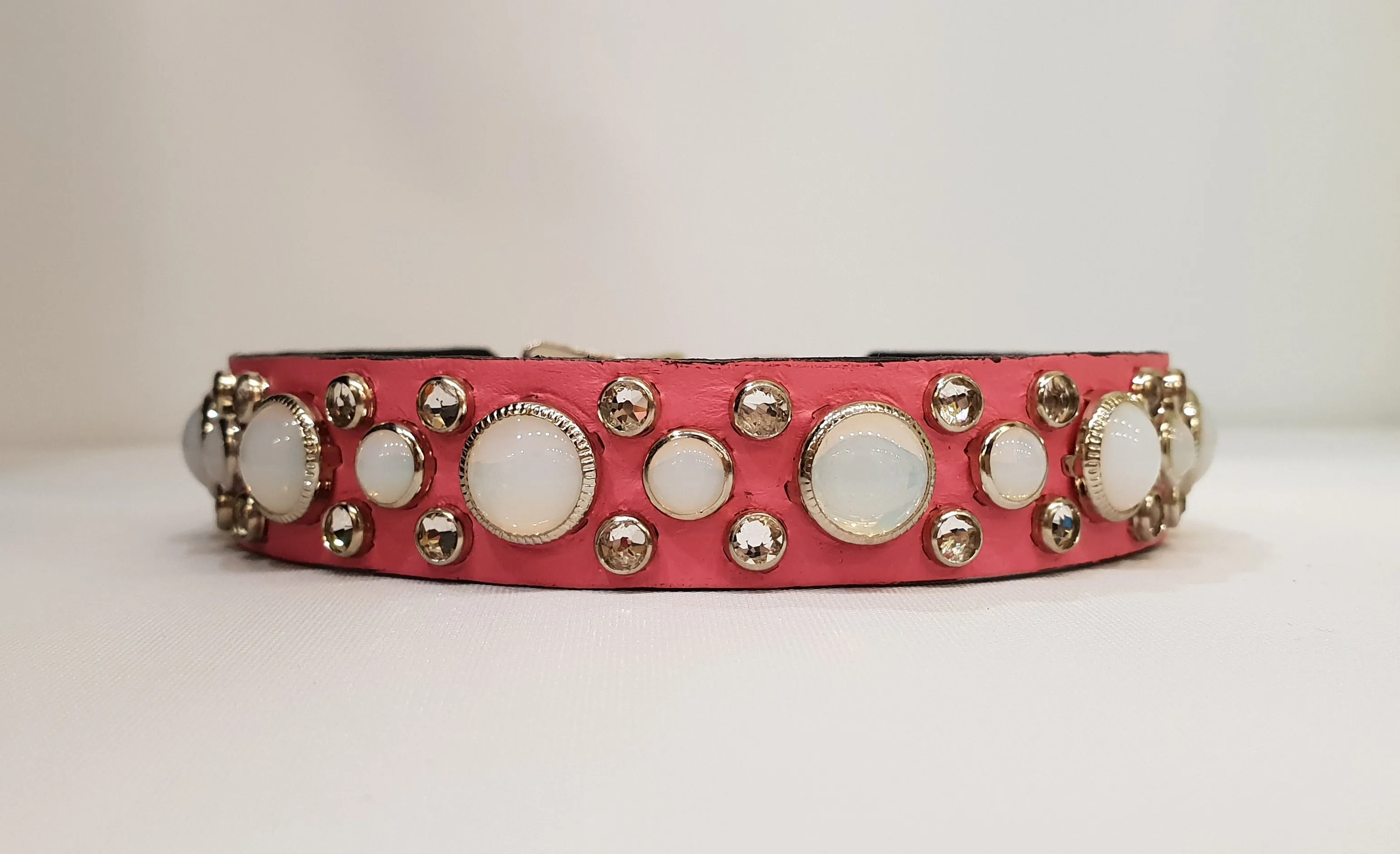 HB 3/4" Collar - Chocolate Leather / Pink Stones & Crystals
