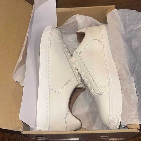 J.Crew Factory white mens Leather sneaker new comes with original box size 9.5