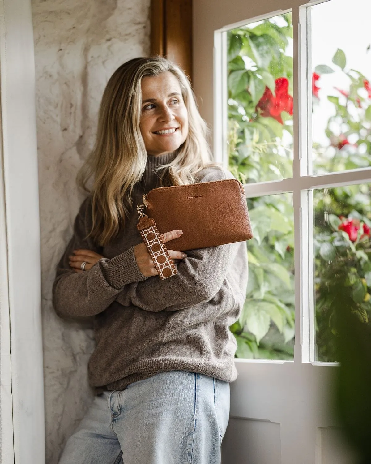 LOUENHIDE Mandy Clutch - Tan