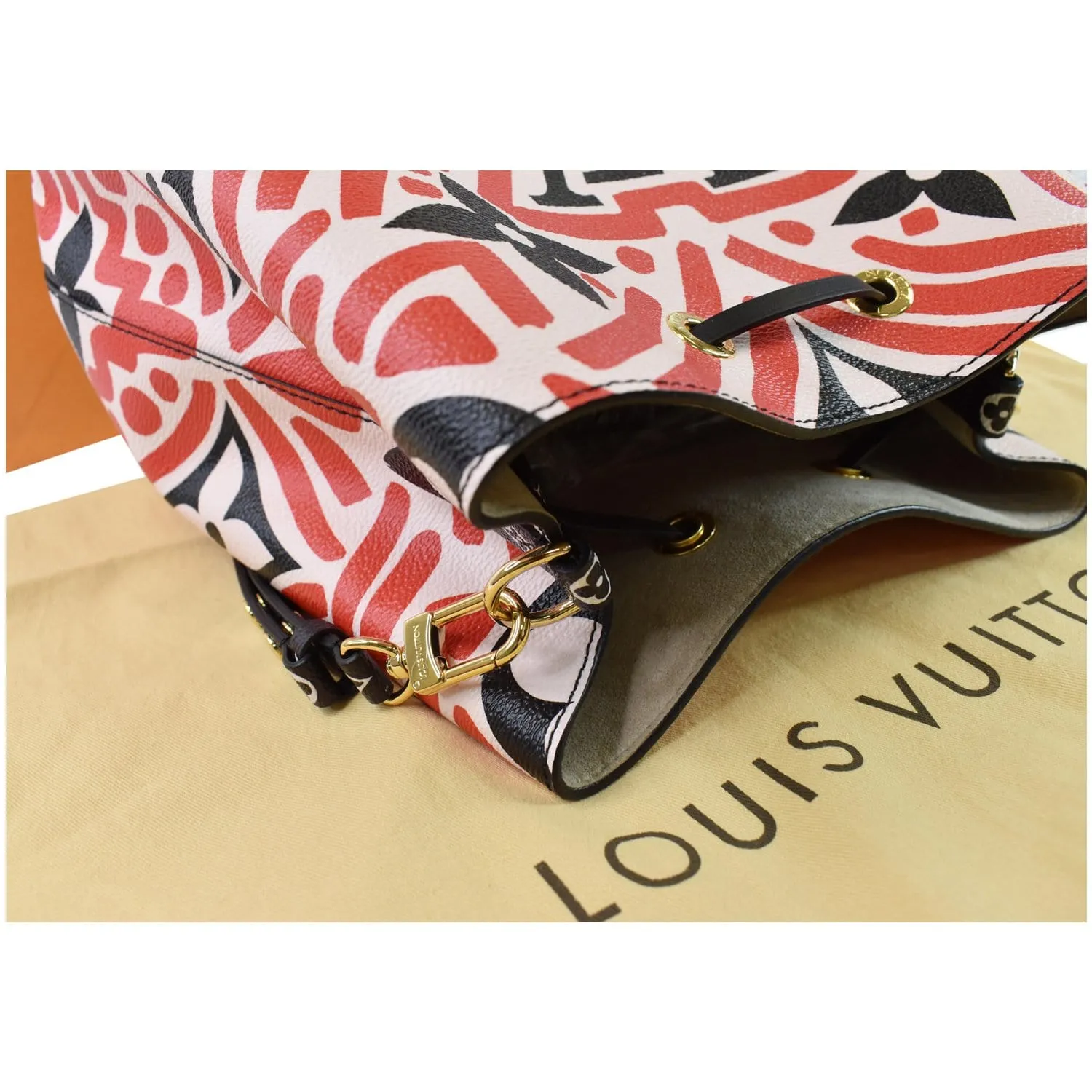 LOUIS VUITTON Crafty NeoNoe MM Monogram Canvas Shoulder Bag Red - 25% OFF