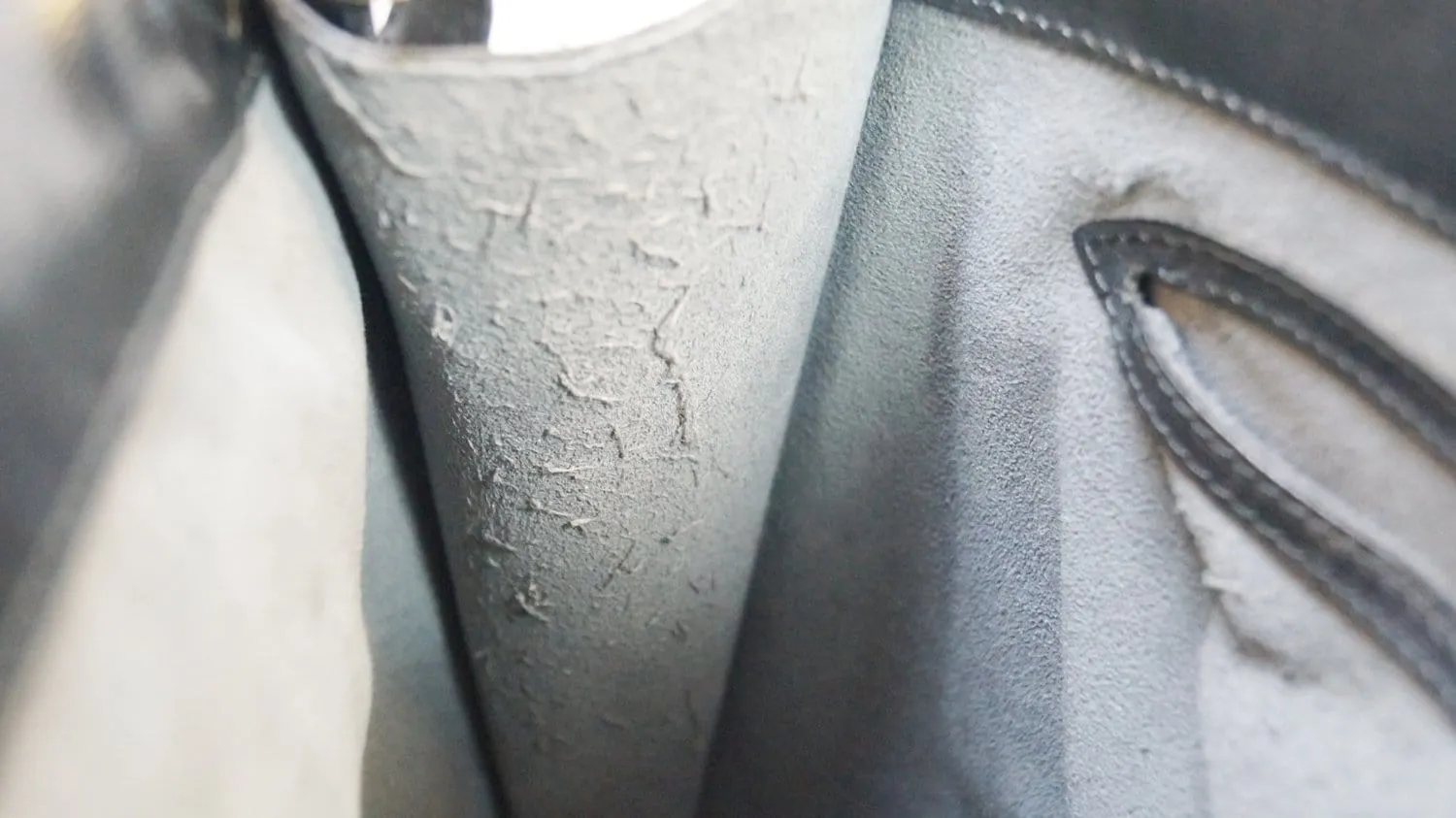 LOUIS VUITTON Epi Leather Black Cluny Shoulder Bag