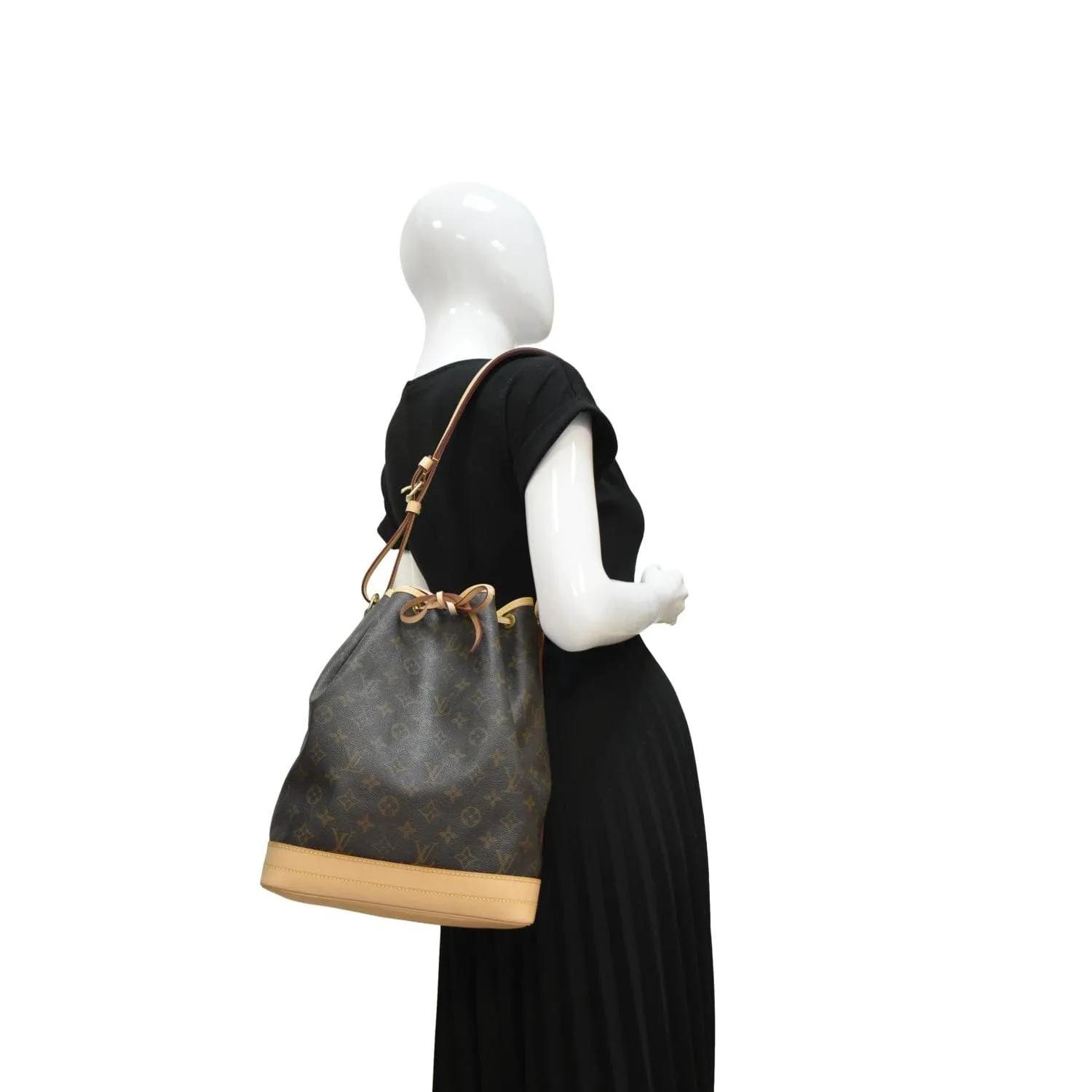 LOUIS VUITTON  Large Noe Monogram Canvas Shoulder Bag Brown