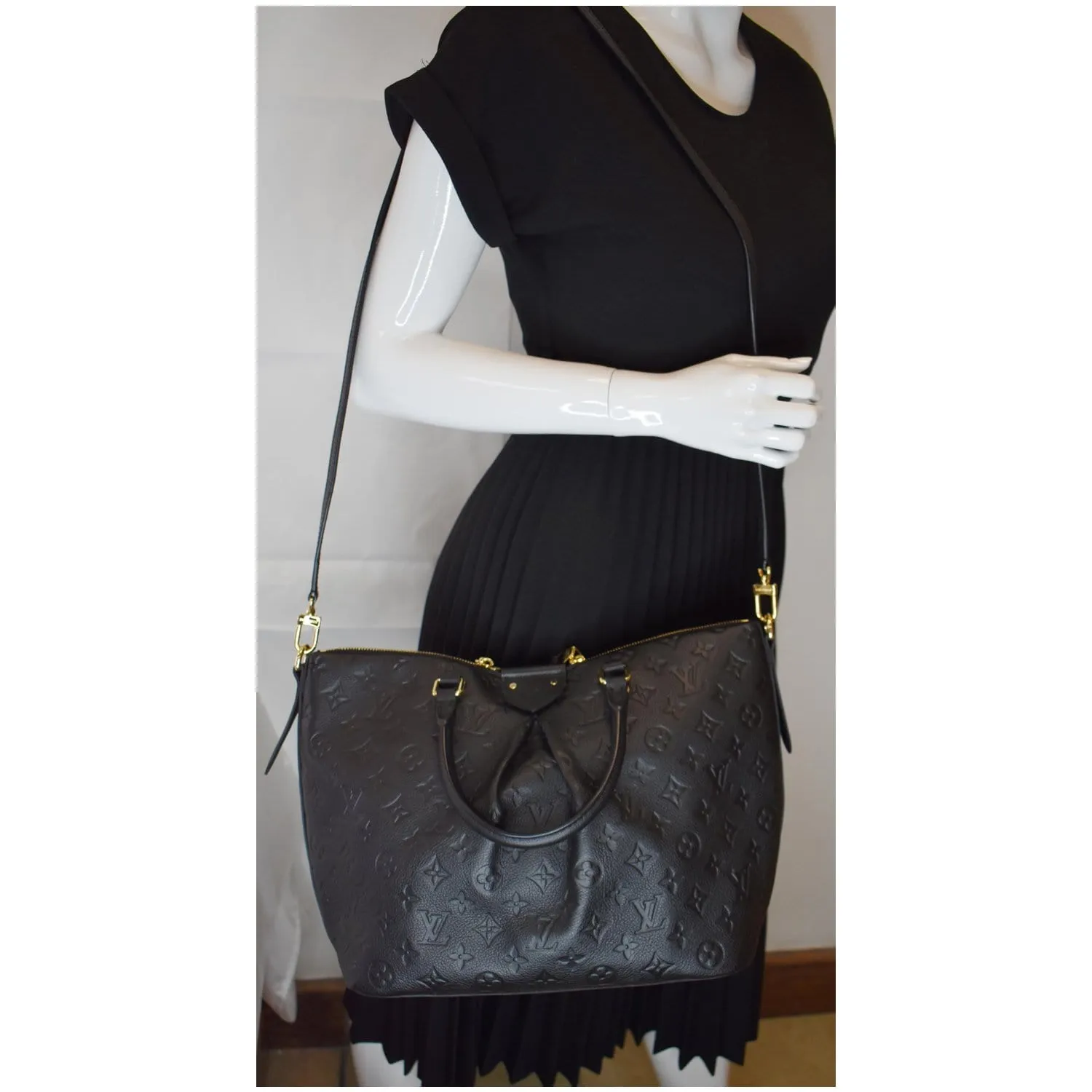 LOUIS VUITTON Mazarine MM Monogram Empreinte Shoulder Bag Black