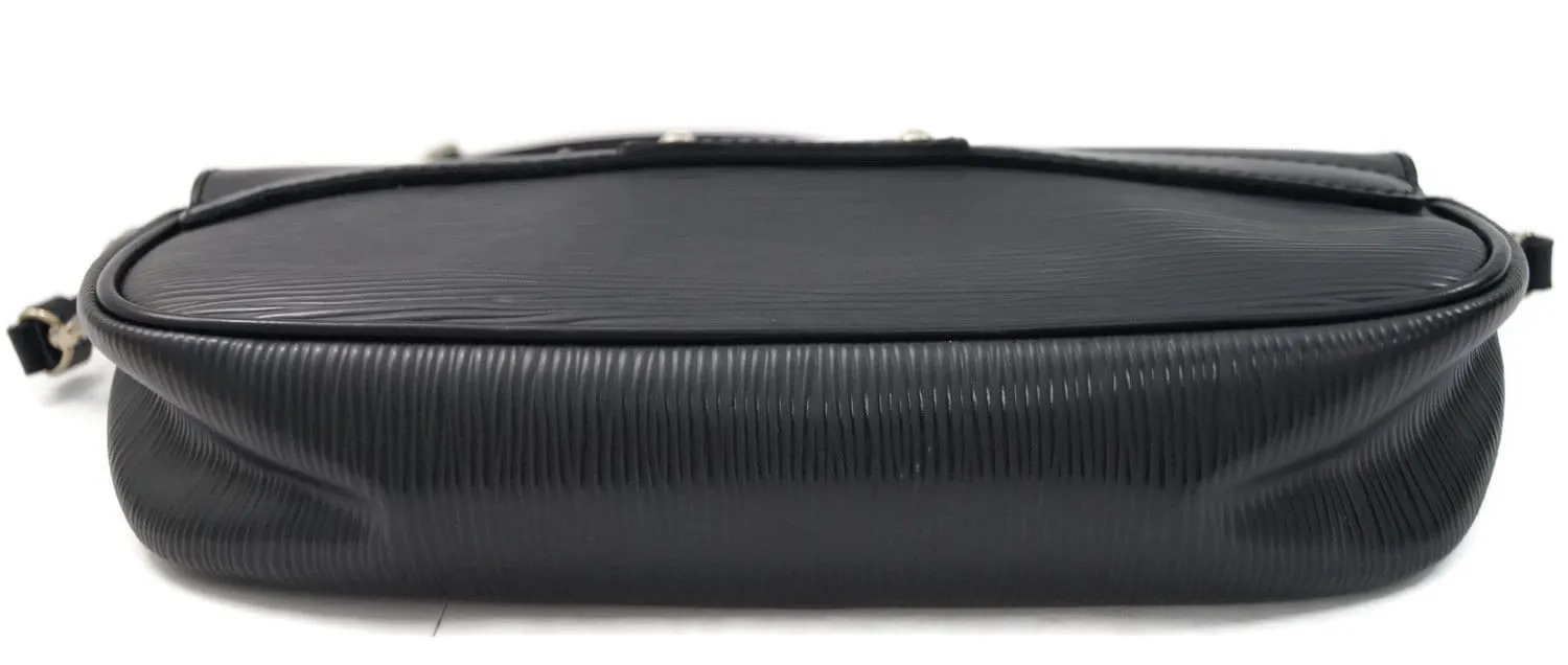LOUIS VUITTON Montaigne Clutch Epi Noir Shoulder Bag