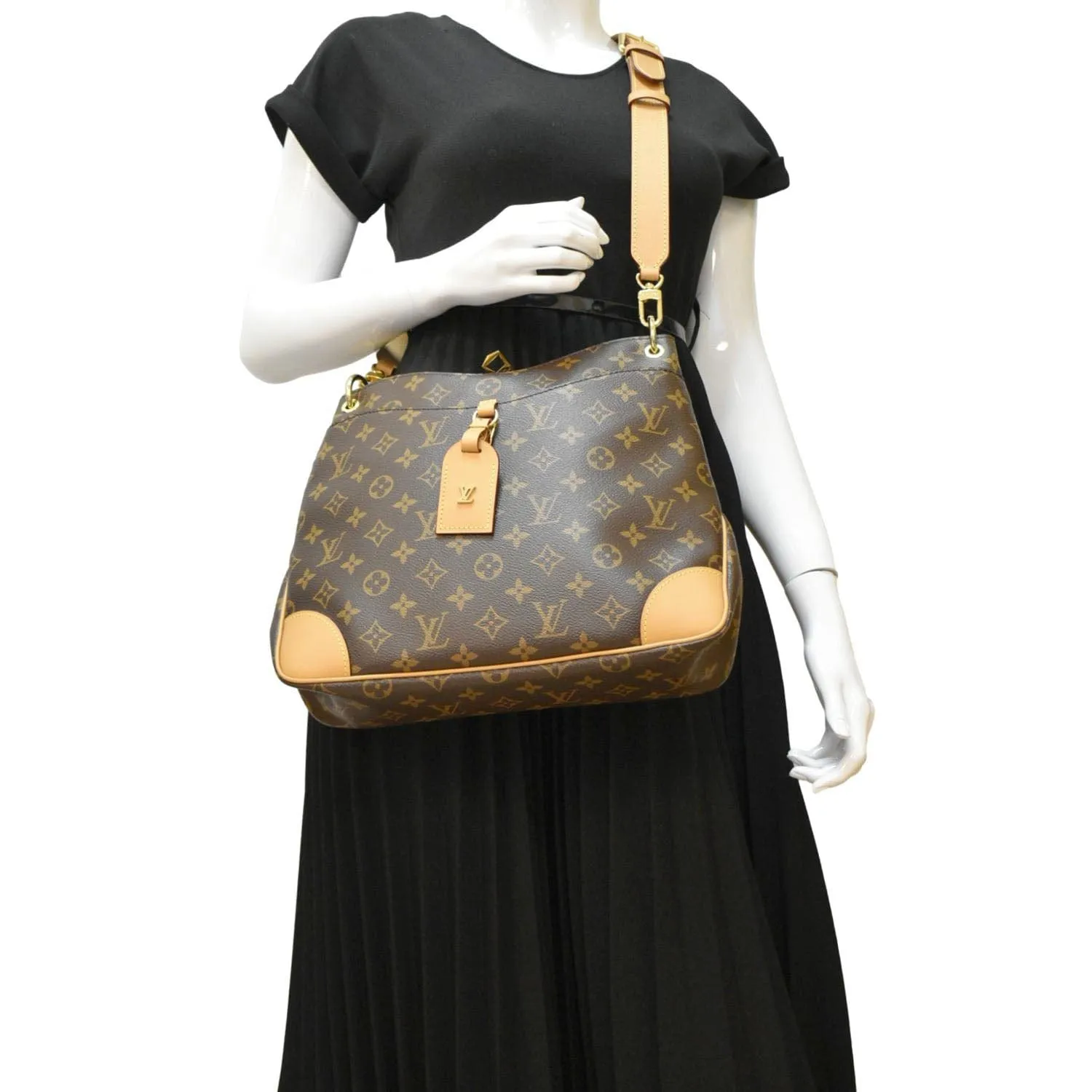 LOUIS VUITTON Odeon NM MM Monogram Canvas Shoulder Bag Brown