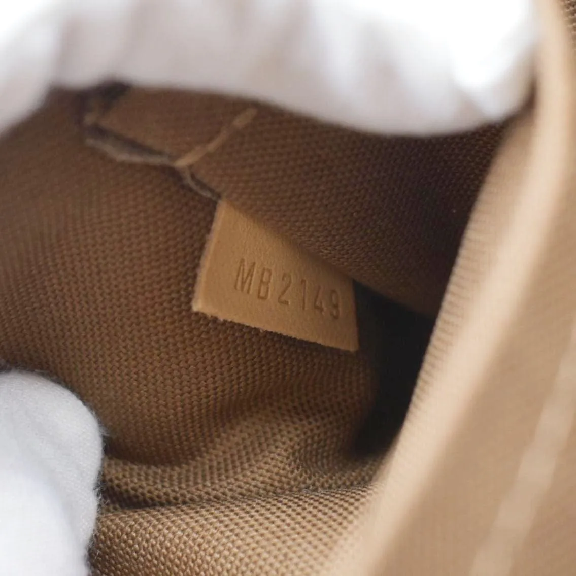 LOUIS VUITTON Pochette Monogram Canvas Accessoires Pouch Brown