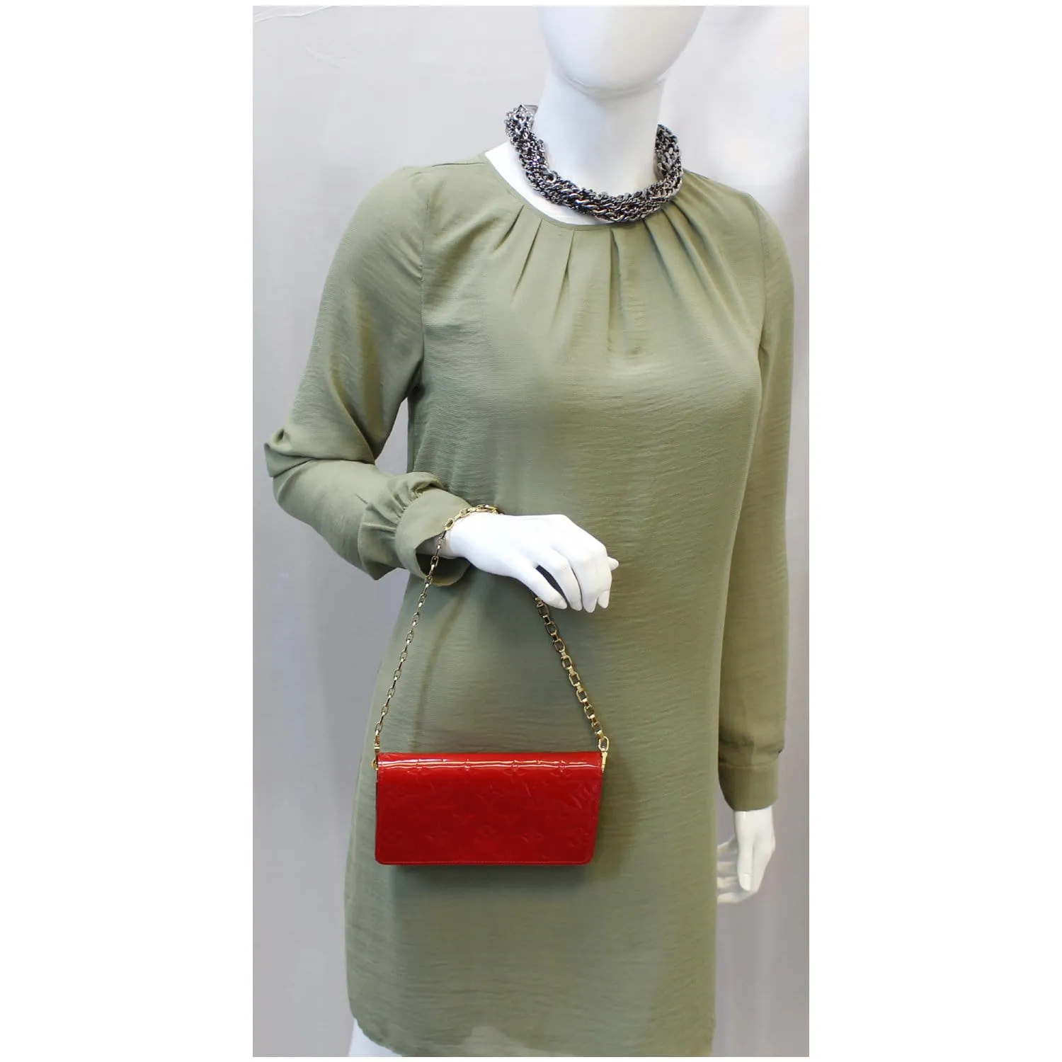 LOUIS VUITTON Sarah Vernis Leather Chain Wallet Red