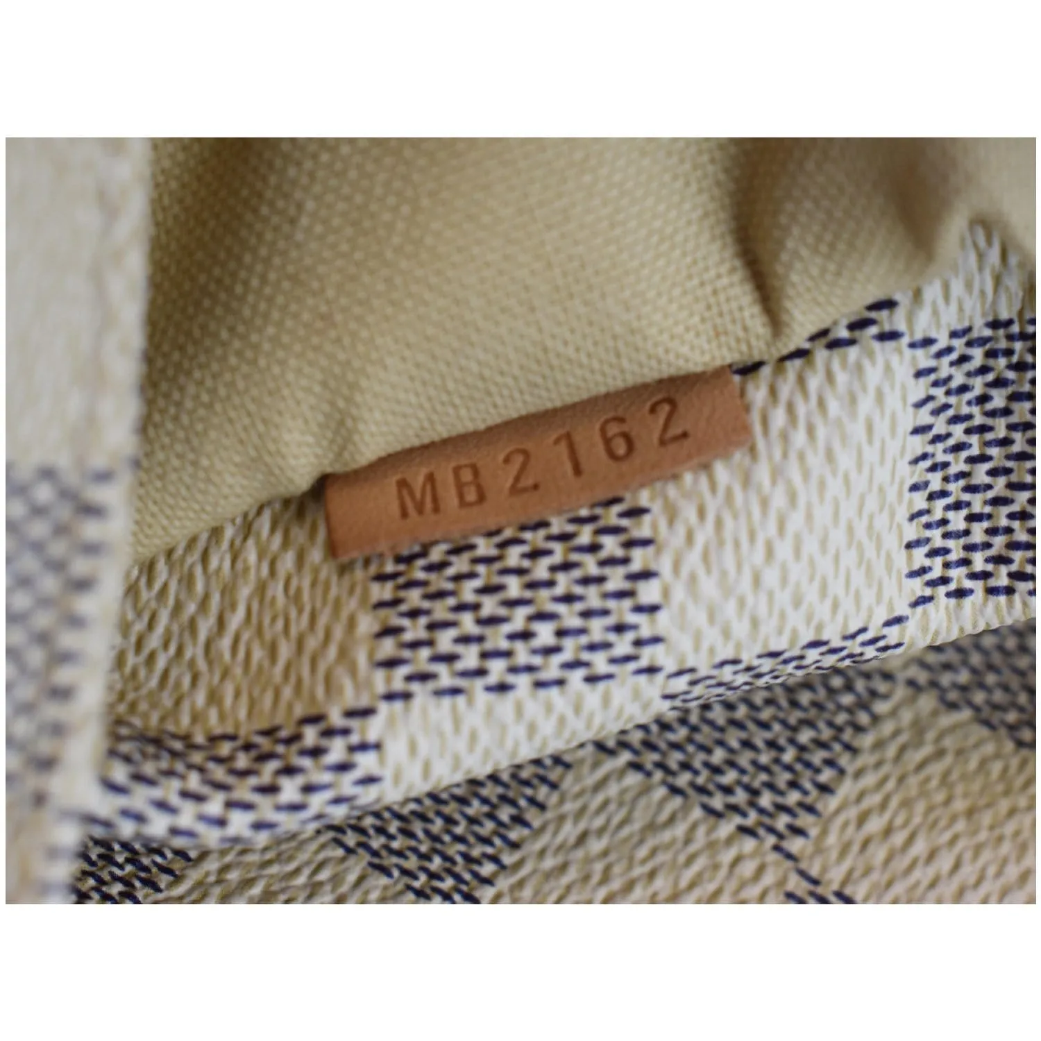 LOUIS VUITTON Totally MM Damier Azur Shoulder Bag White