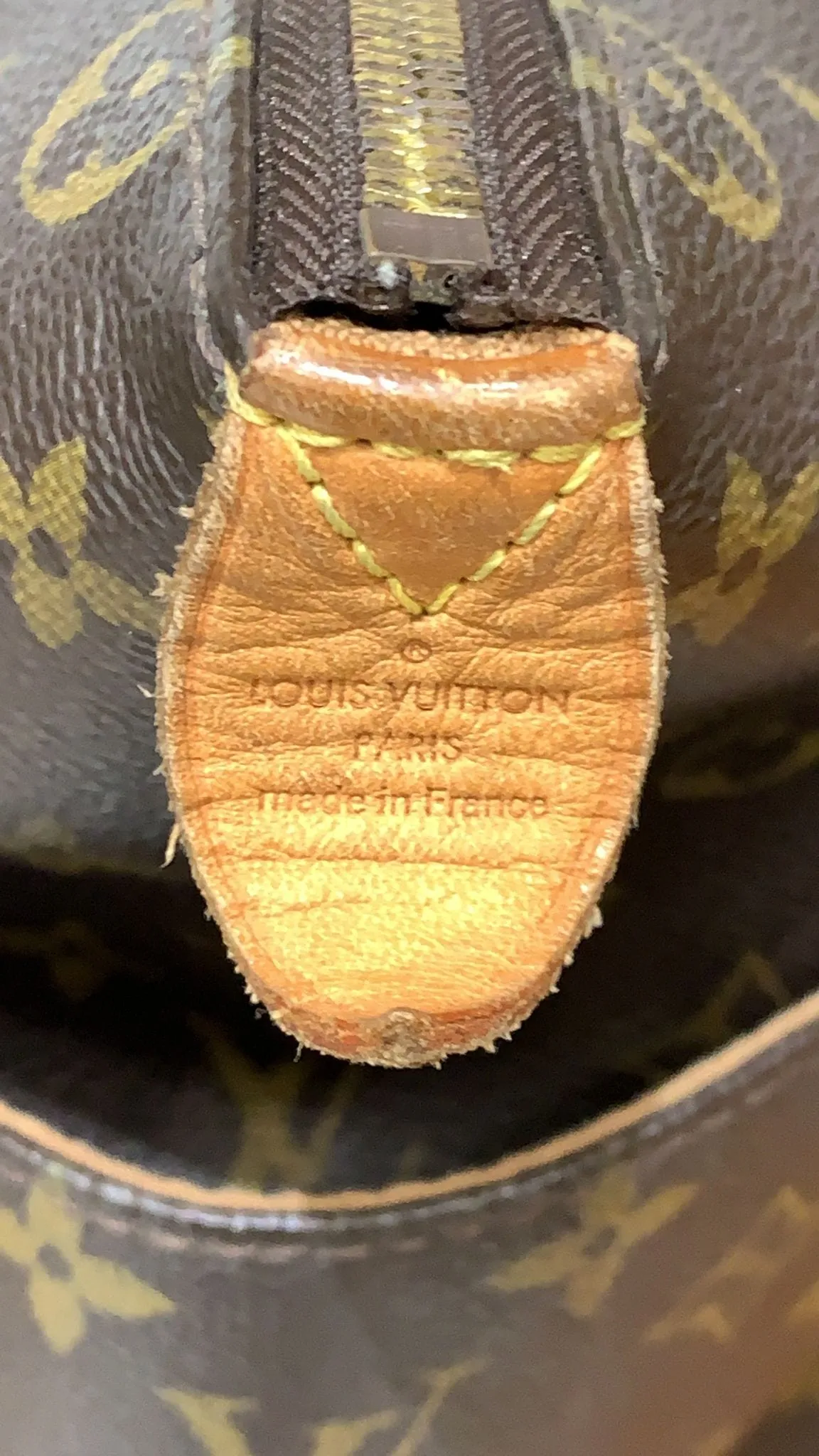 LOUIS VUITTON Totally MM Monogram Canvas Shoulder Bag Brown