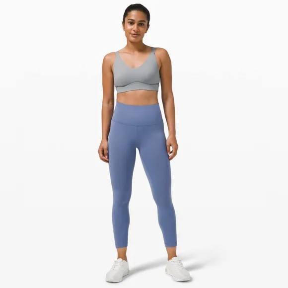 Lululemon Radiant Motion Bra in Rhino Grey Size 8