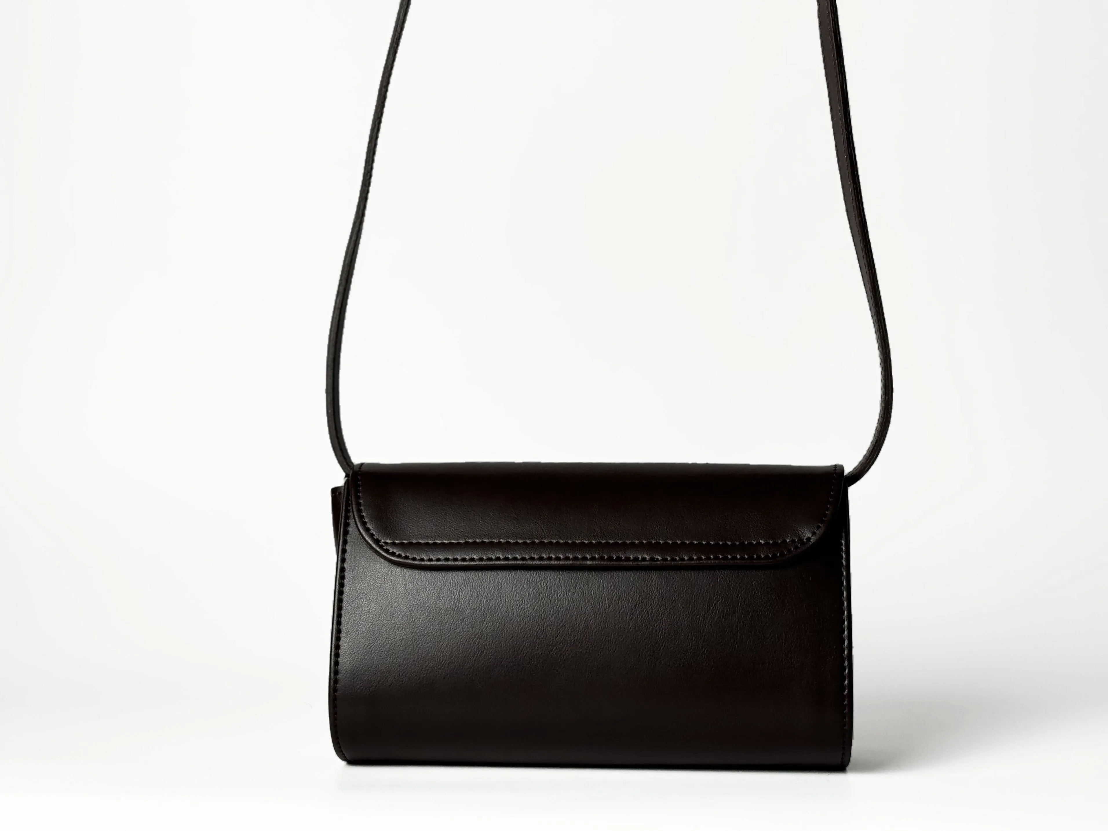 Marlee Apple Leather Vegan Crossbody Bag | Coco Beans