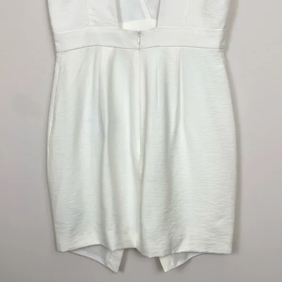 NEW Finders Keepers “Basic Instinct” White Dress I38x
