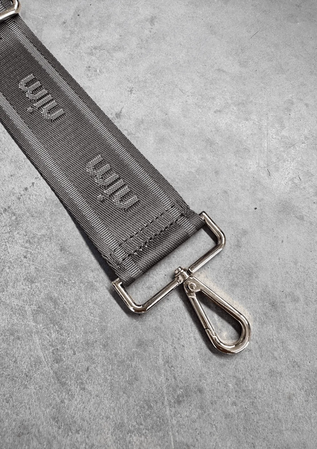 NIM THE LABEL Shoulder Strap - Moss Mono/Gold