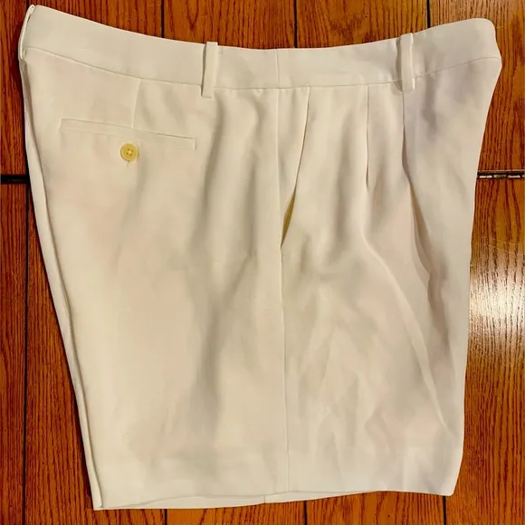 NWT Lauren Ralph Lauren pearl lined shorts, size 12