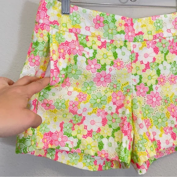 NWT Lilly Pulitzer Floral Sunbonnet Lace Sloane Shorts Size 6