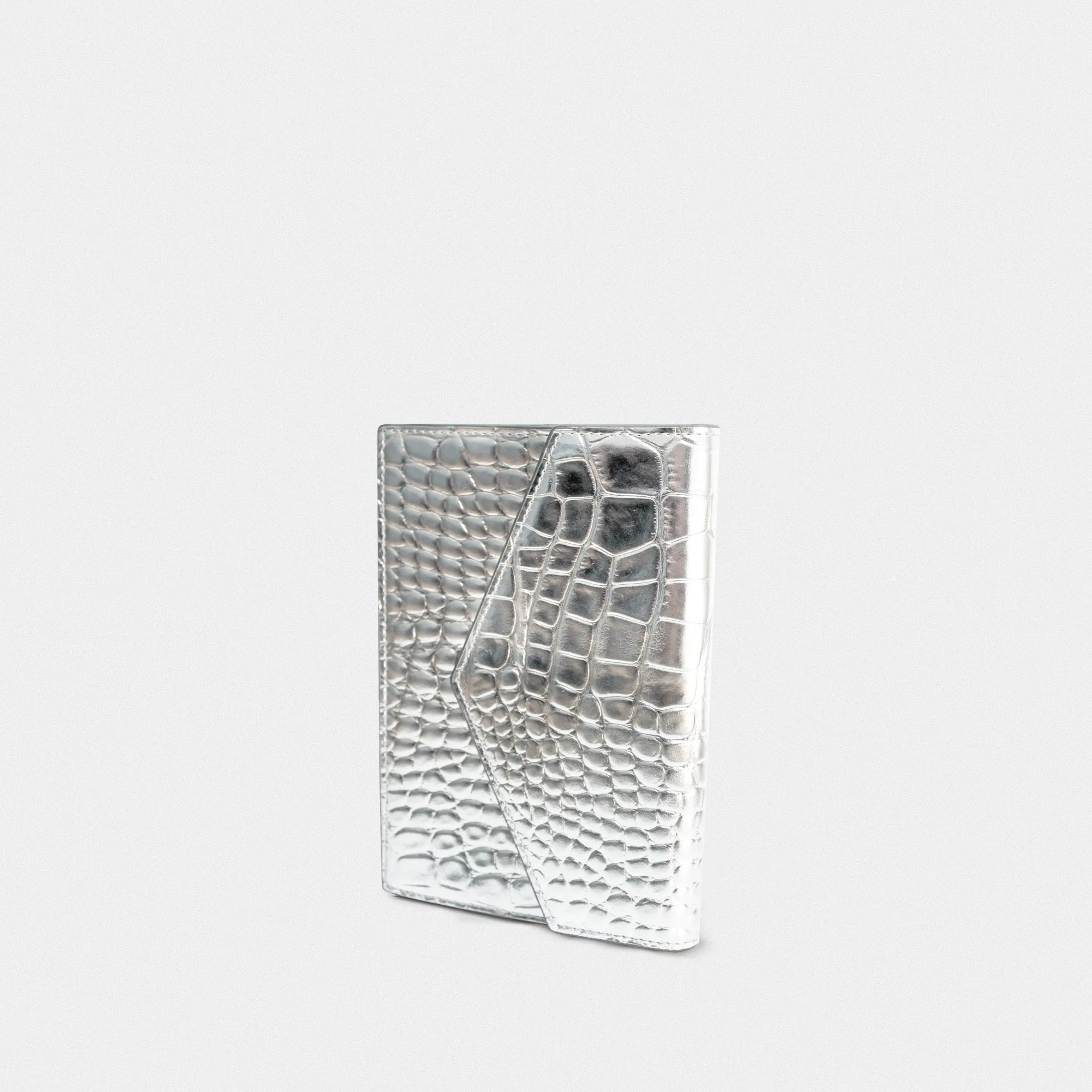 Pouch embossed croc silver
