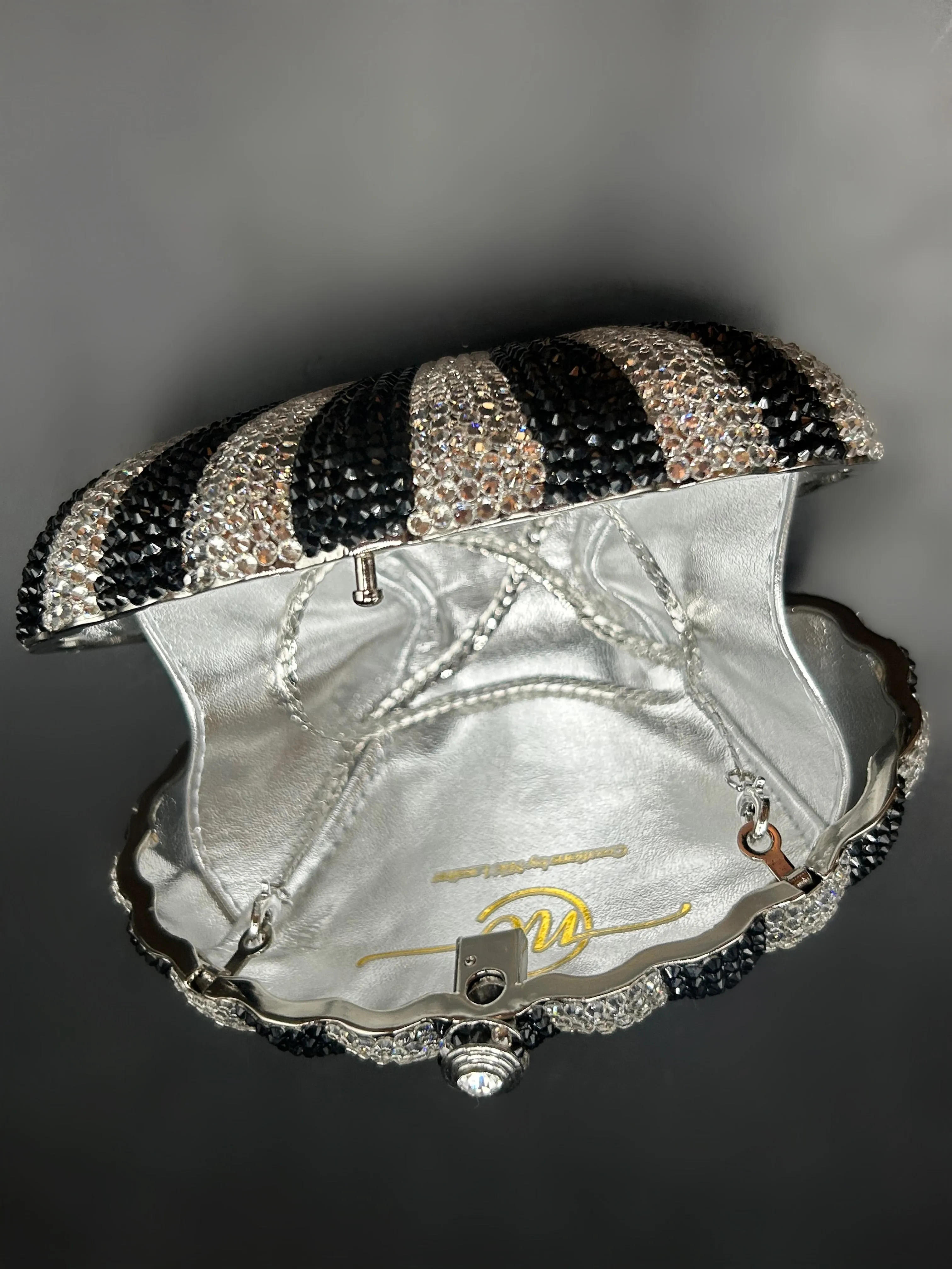 Shell Clutch