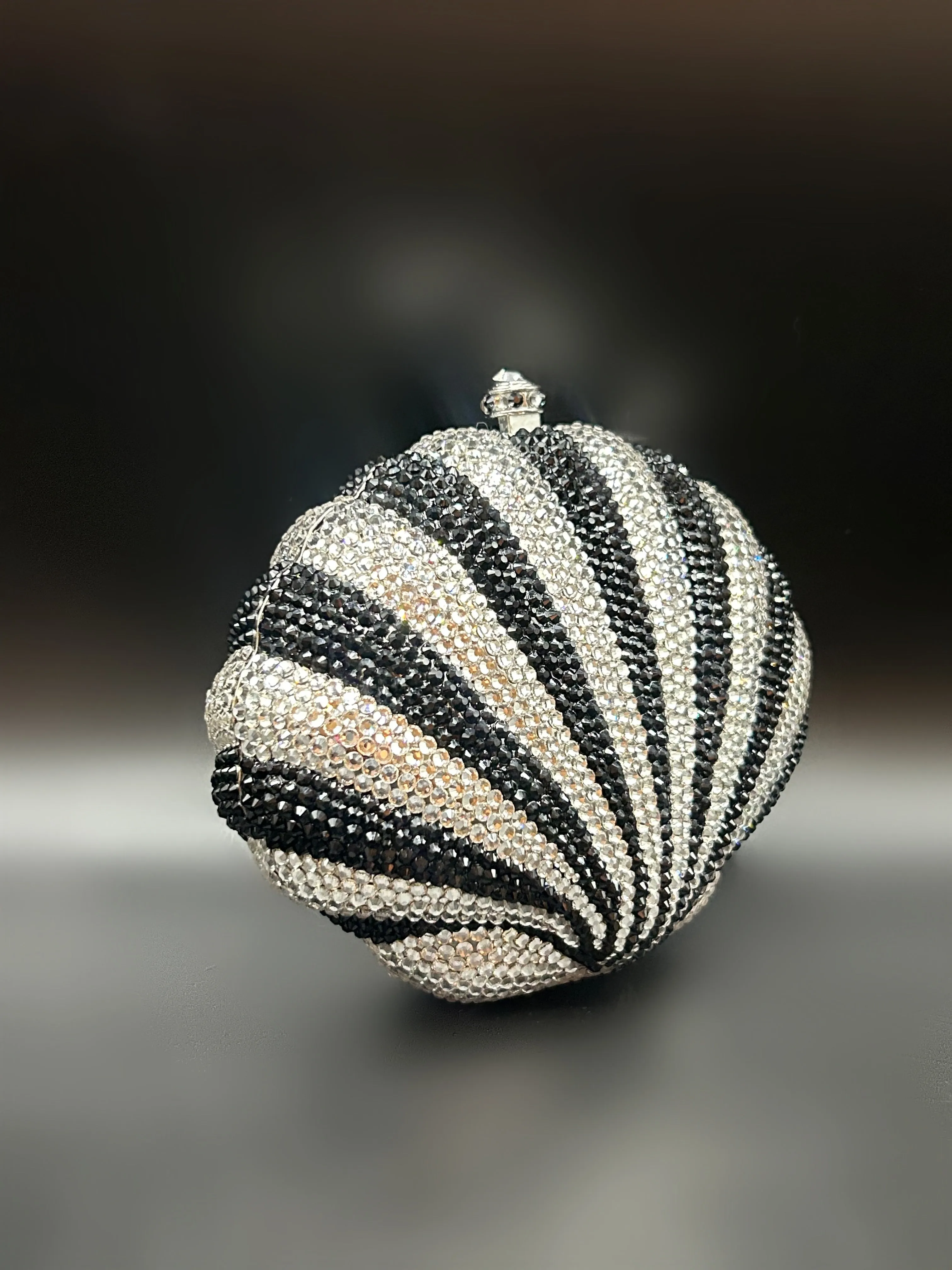 Shell Clutch