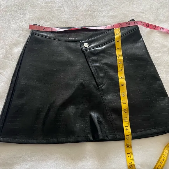Torn by Ronny Kobo Donnie Mini Skirt In Black Size 8 Medium