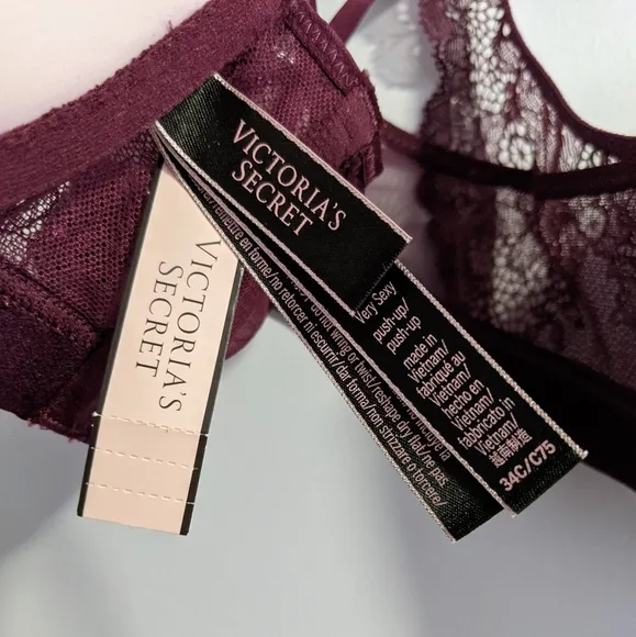 Victoria's Secret Very Sexy Push Up Bra 34C
