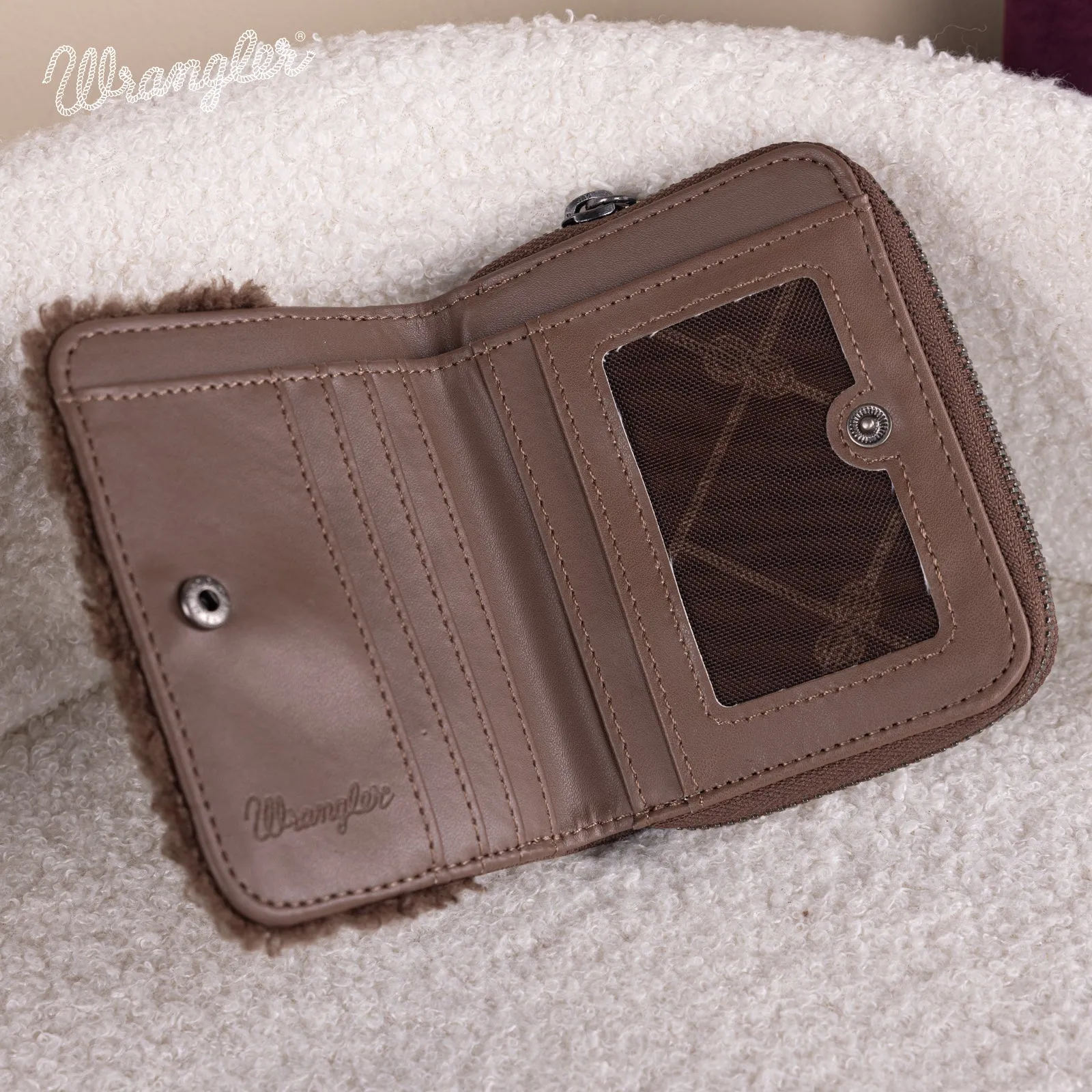 WG160-W014  Wrangler Sherpa  Bi-Fold Wallet -Coffee