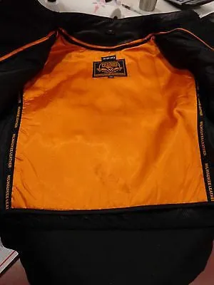 WOMEN'S MOTORCYCLE RIDING BLK LEATHER JACKET W/ STUD & WINGS AND 2 GUNPOCKETS